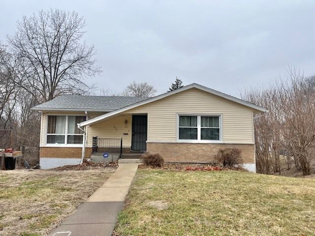 1032 Bridge Avenue — Davenport, IA 52803