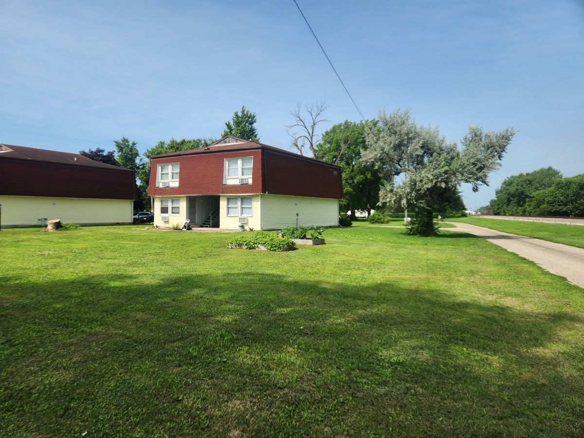 201-203 Maple Street, Toluca, IL 61369