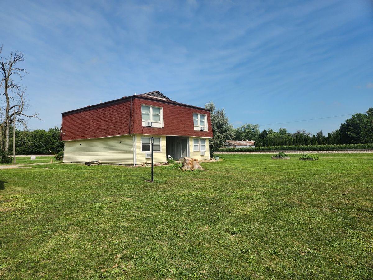 201-203 Maple Street, Toluca, IL 61369