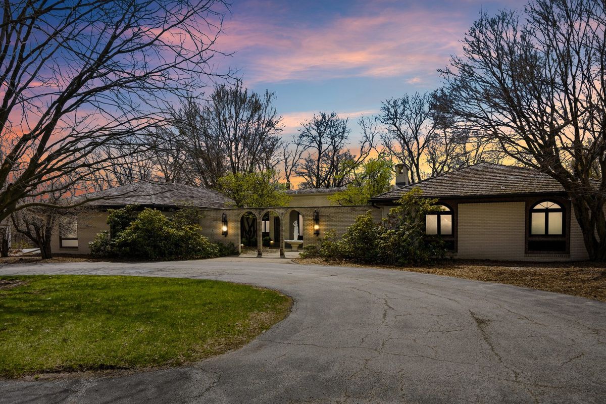 4001 26th Street, Rock Island, IL 61201