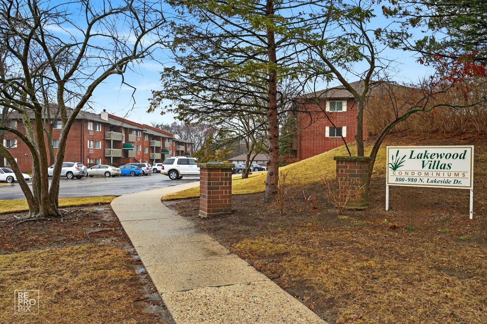 880 N Lakeside Drive #3C — Vernon Hills, IL 60061