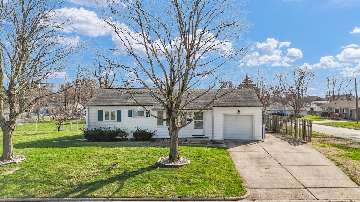 9 Glenview Drive, Decatur, IL 62521