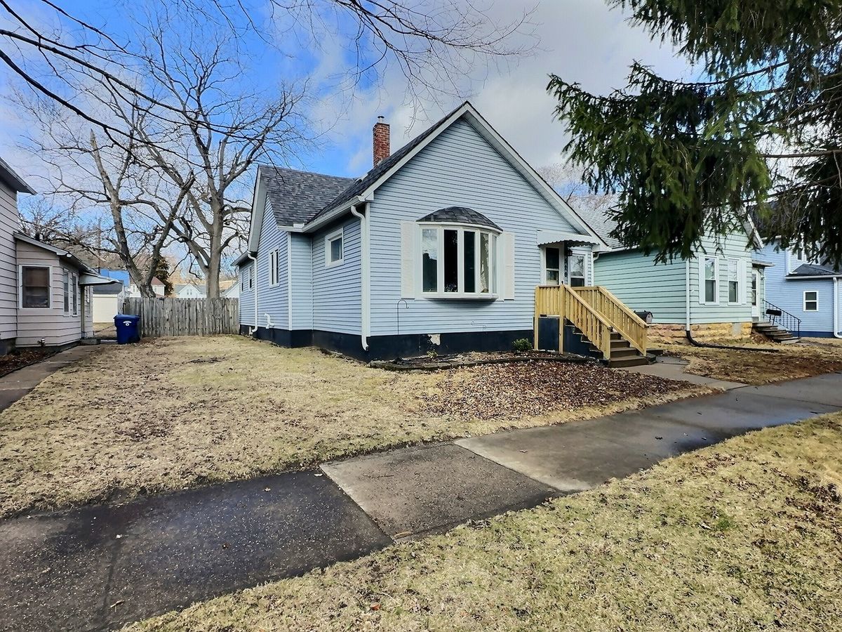 516 5th Avenue, Clinton, IA 52732