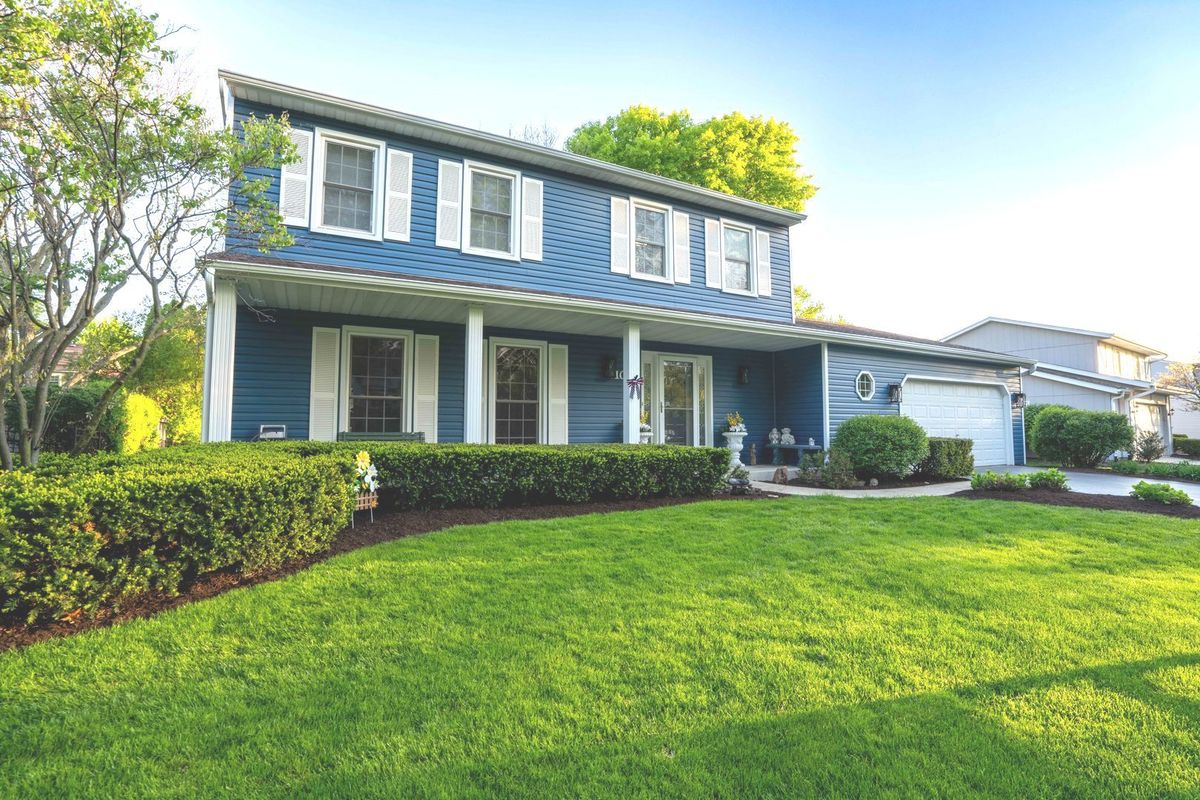 1006 Whirlaway Avenue, Naperville, IL 60540