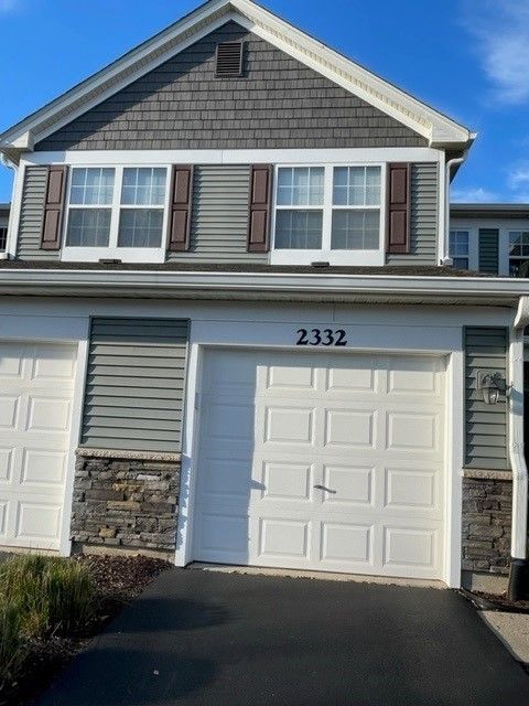 2332 Overlook Court #2332 — Naperville, IL 60563