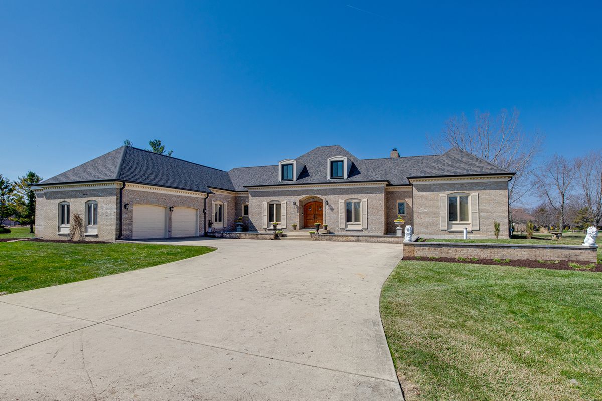 4N630 Eaton Way, West Chicago, IL 60185