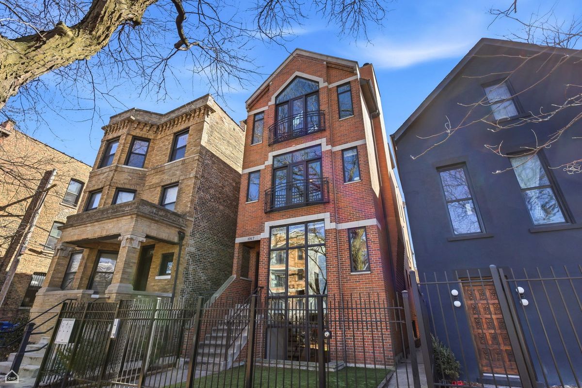 1917 POTOMAC Avenue, Chicago, IL 60622
