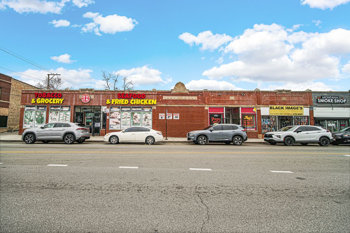 5600 Division Street, Chicago, IL 60651
