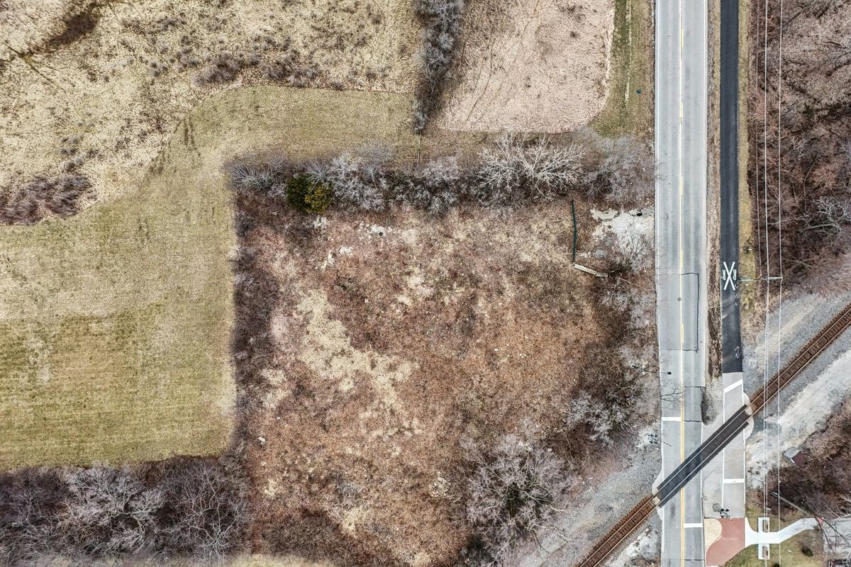 8 Lockport Street, Plainfield, IL 60544