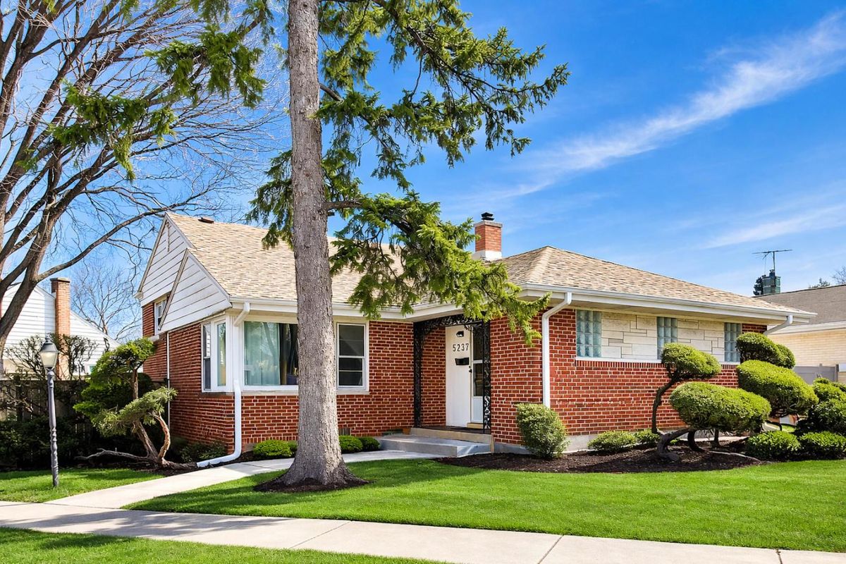 5237 Conrad Street, Skokie, IL 60077