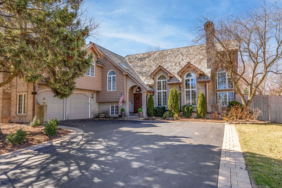 12910 Hadfield Drive, Plainfield, IL 60585