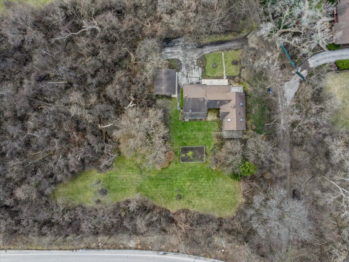 609 Forest Edge Lane — Des Plaines, IL 60016