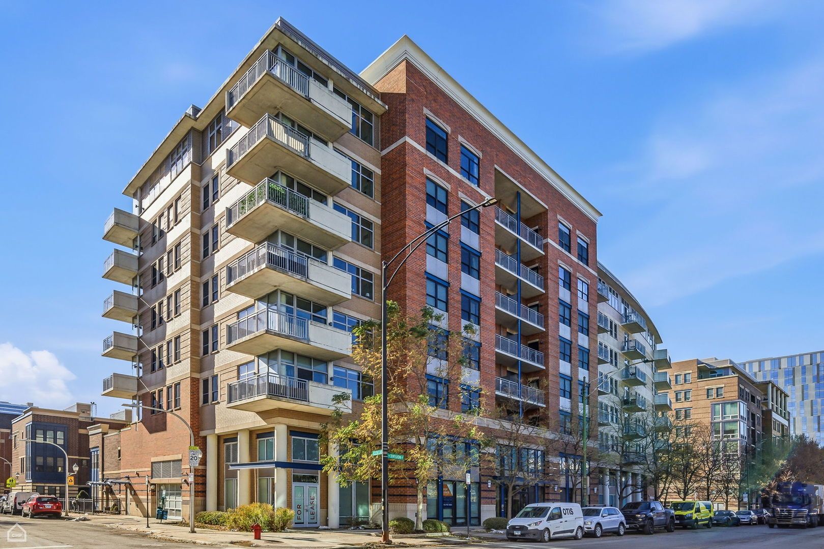 511 W Division Street #512 — Chicago, IL 60610