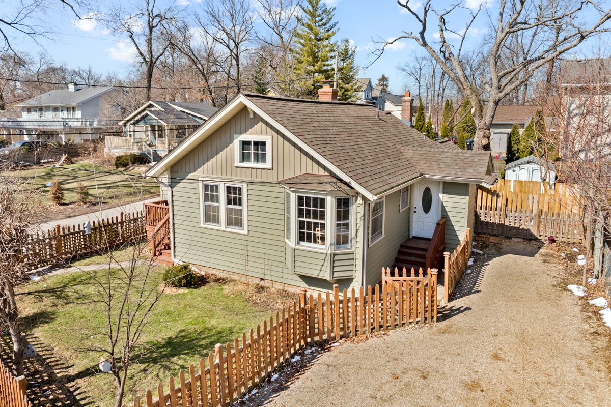 21770 W Lake Avenue — Round Lake, IL 60073