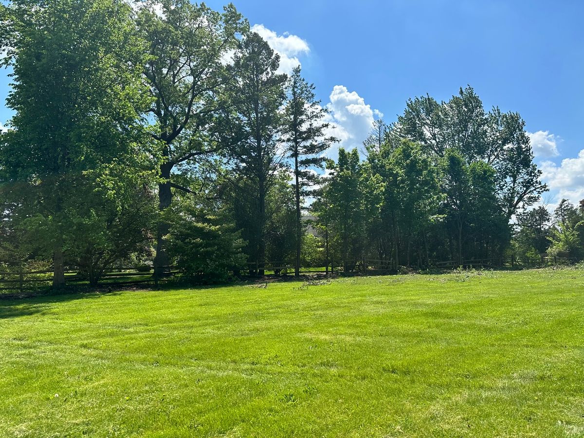 110 Farnham Lane, Wheaton, IL 60189