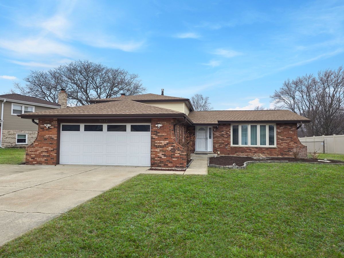 8842 Briarwood Lane, Orland Park, IL 60462