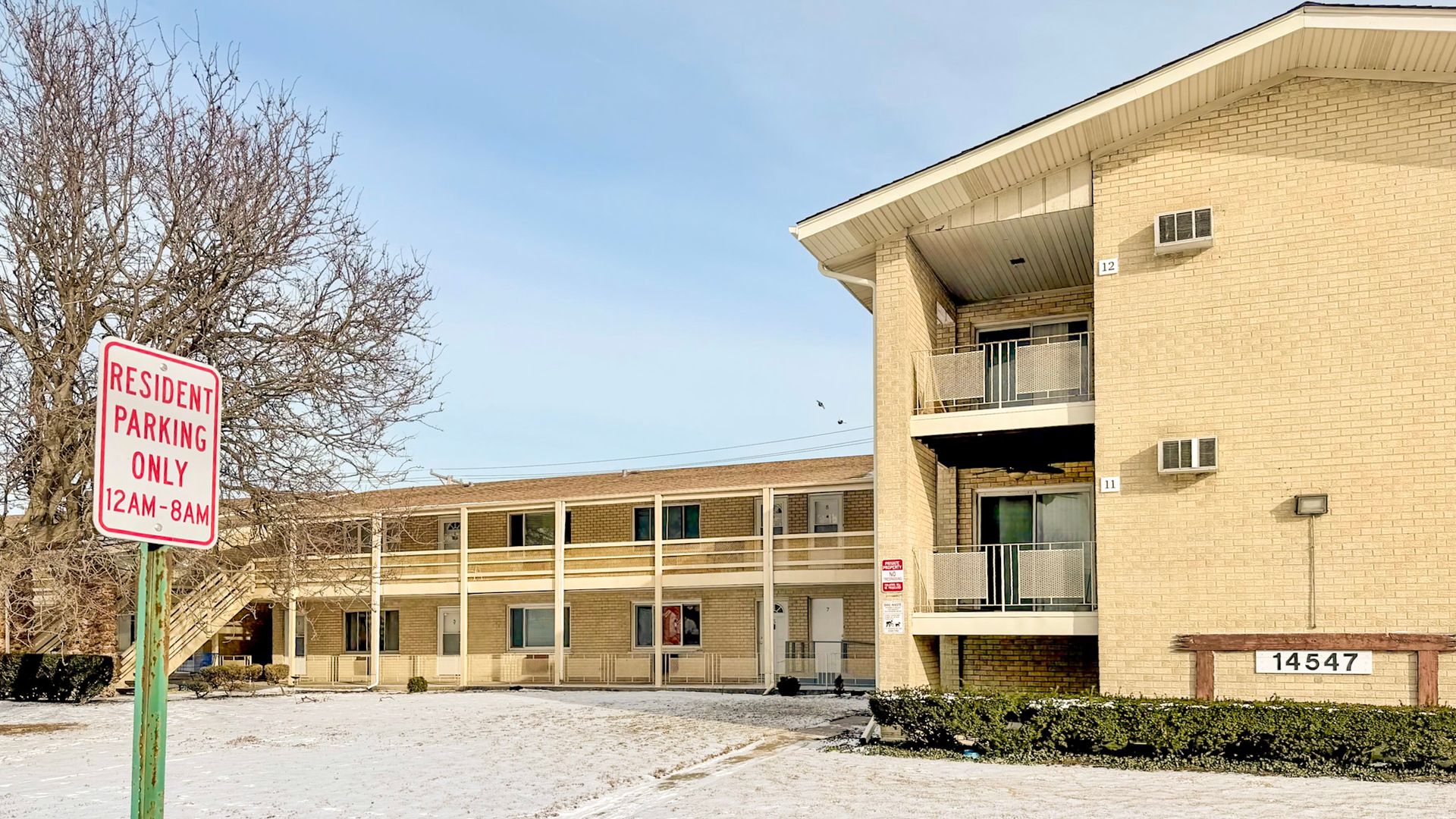 14547 Keystone Avenue #12 — Midlothian, IL 60445
