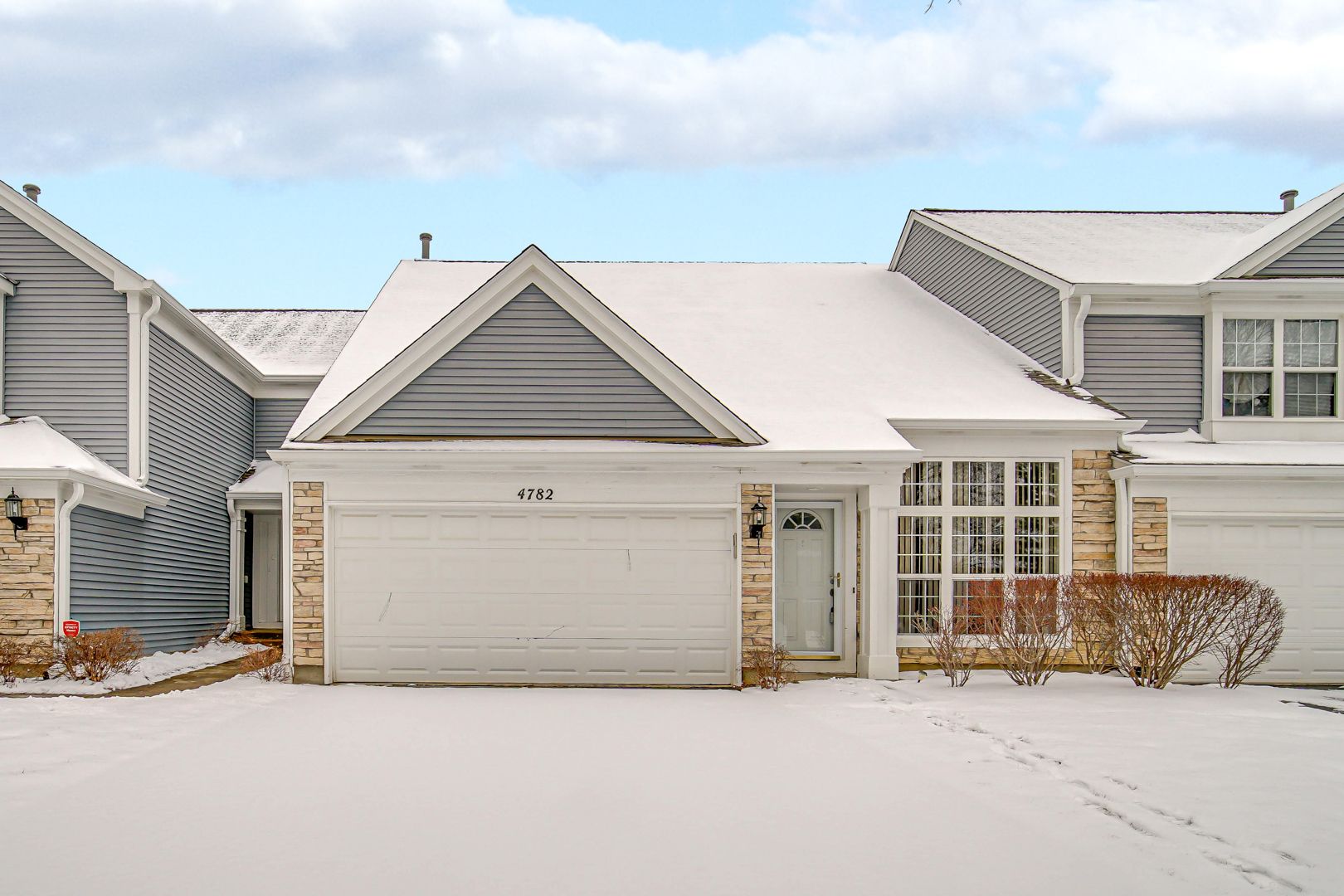 4782 AMBER Circle — Hoffman Estates, IL 60192
