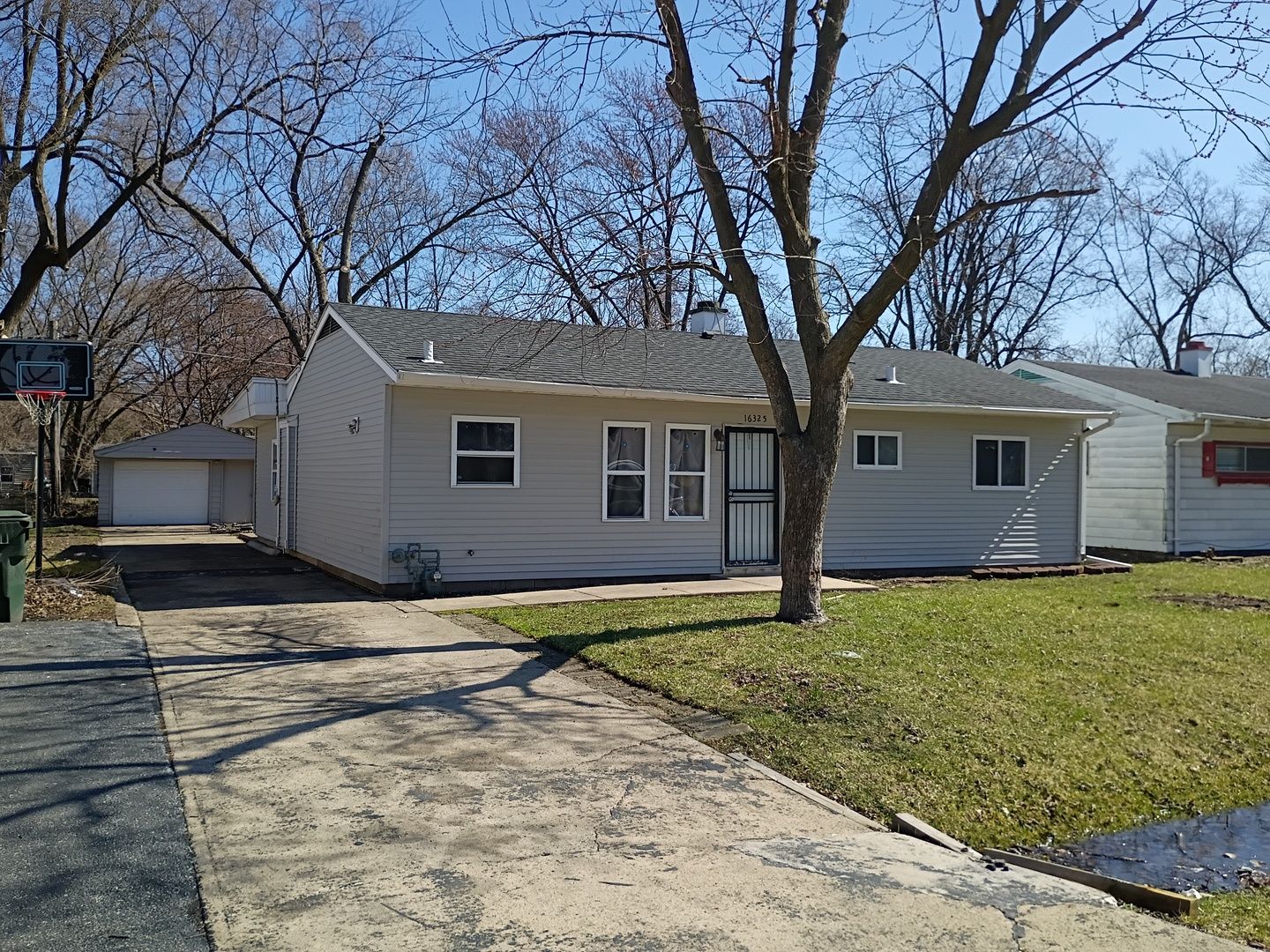 16325 Saint Louis Avenue — Markham, IL 60428
