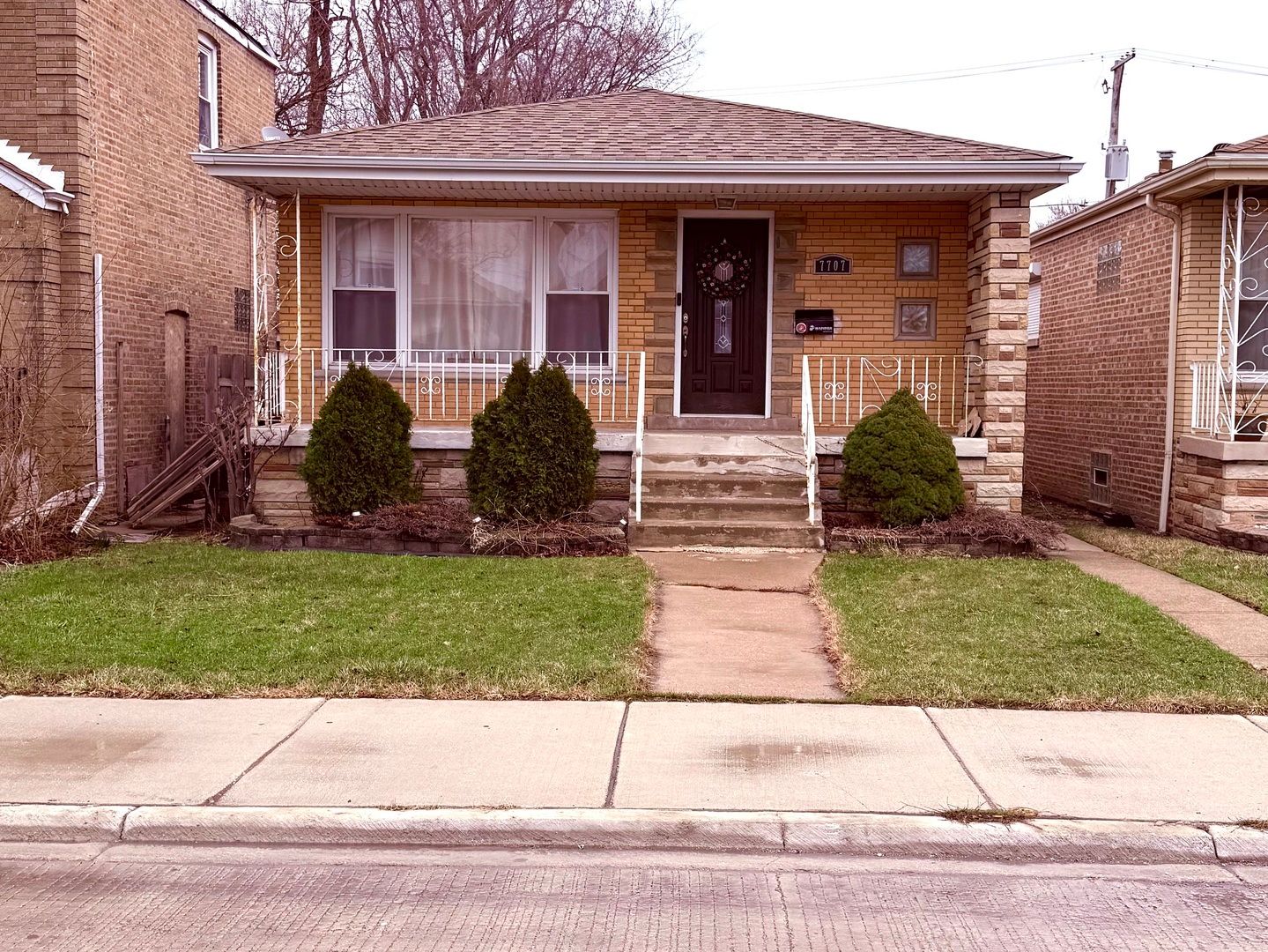 7707 S Damen Avenue — Chicago, IL 60620