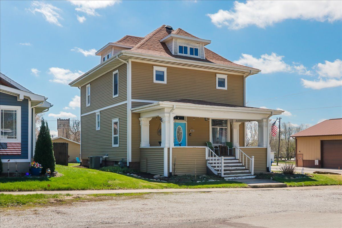 302 Main Street, Colfax, IL 61728