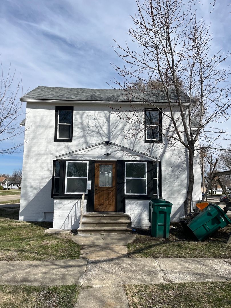 102 E Stanton Street — Streator, IL 61364