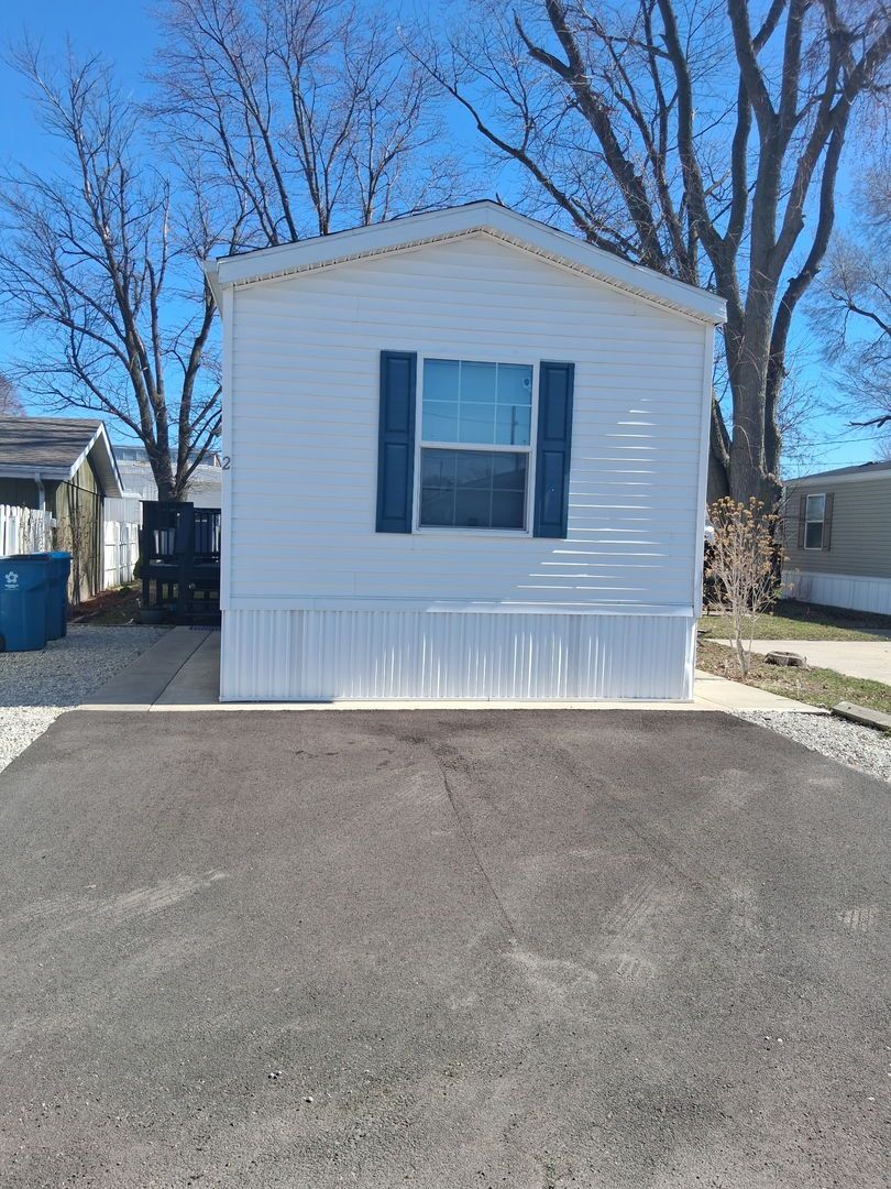 641 W Walnut St Lot 2 Street — Oglesby, IL 61348