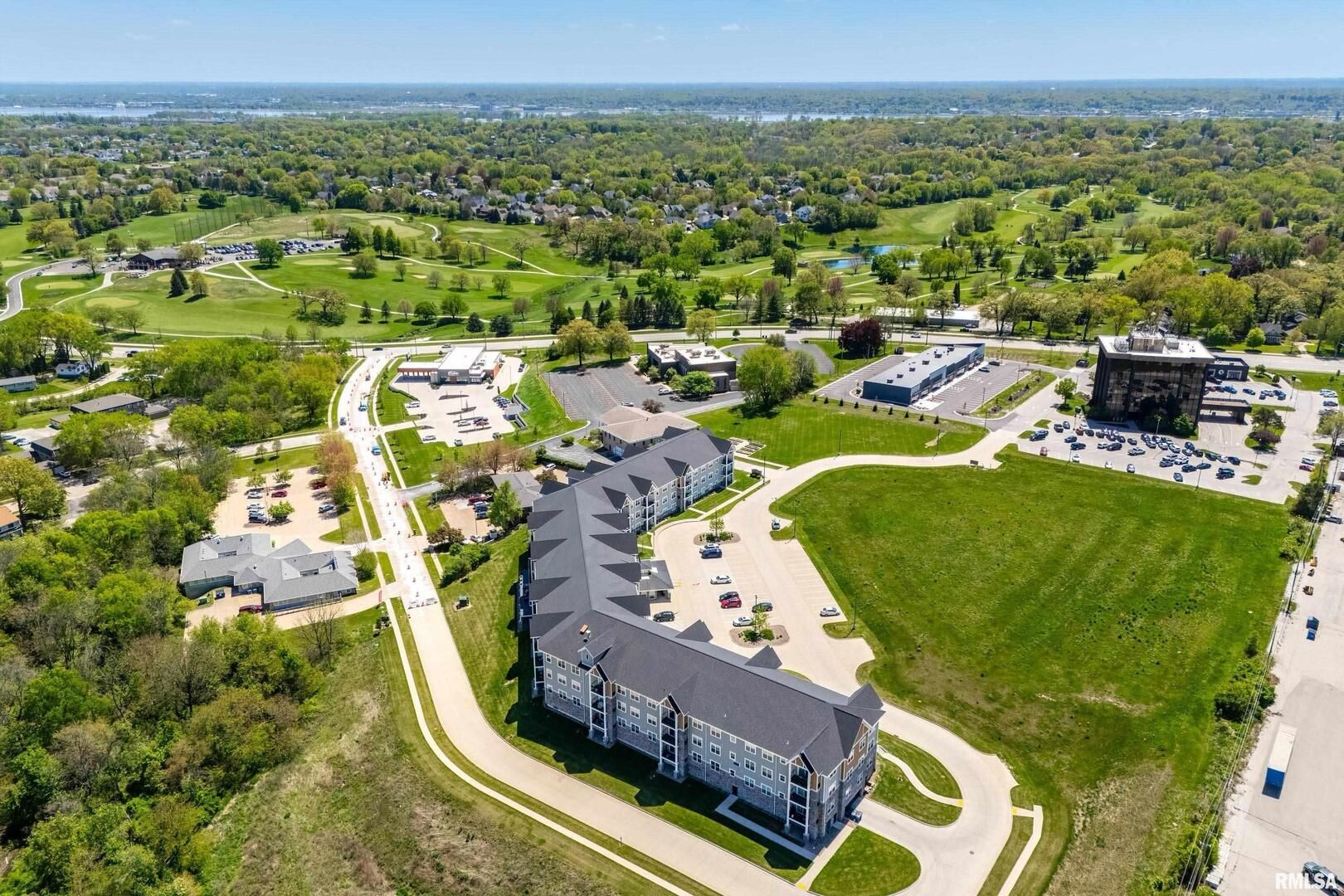 2592 MIDDLE Road #220 — Bettendorf, IA 52722