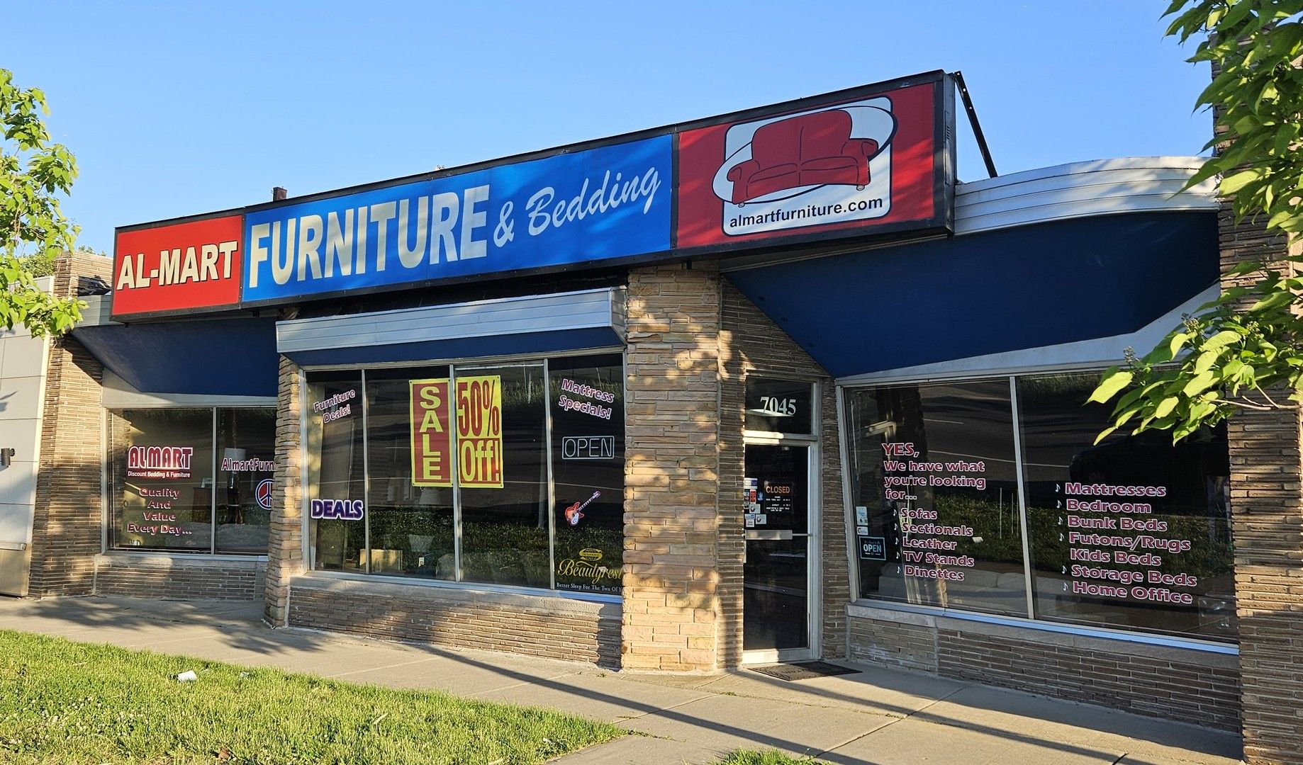7045 W North Avenue — Oak Park, IL 60302