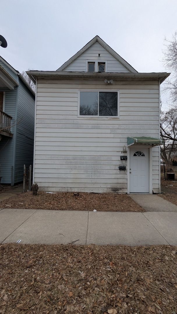 8444 Escanaba Avenue, Chicago, IL 60617