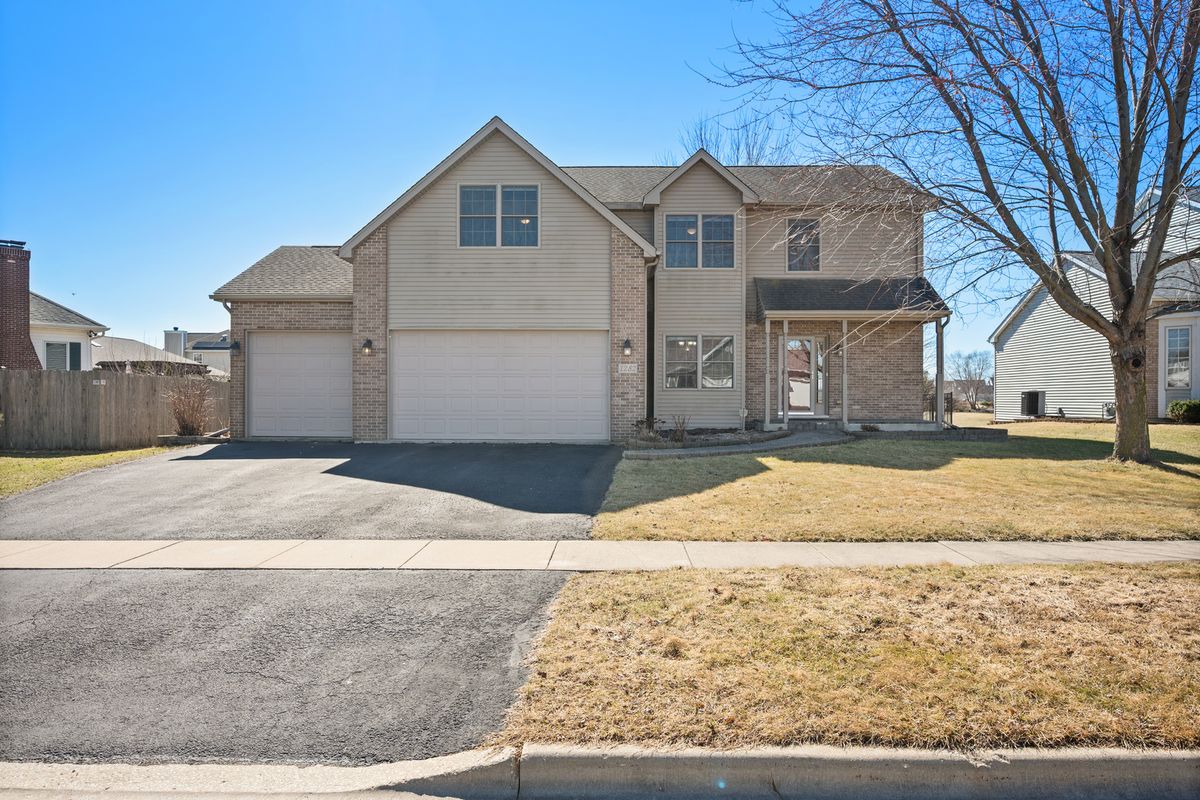 1282 Omega Circle Drive, DeKalb, IL 60115