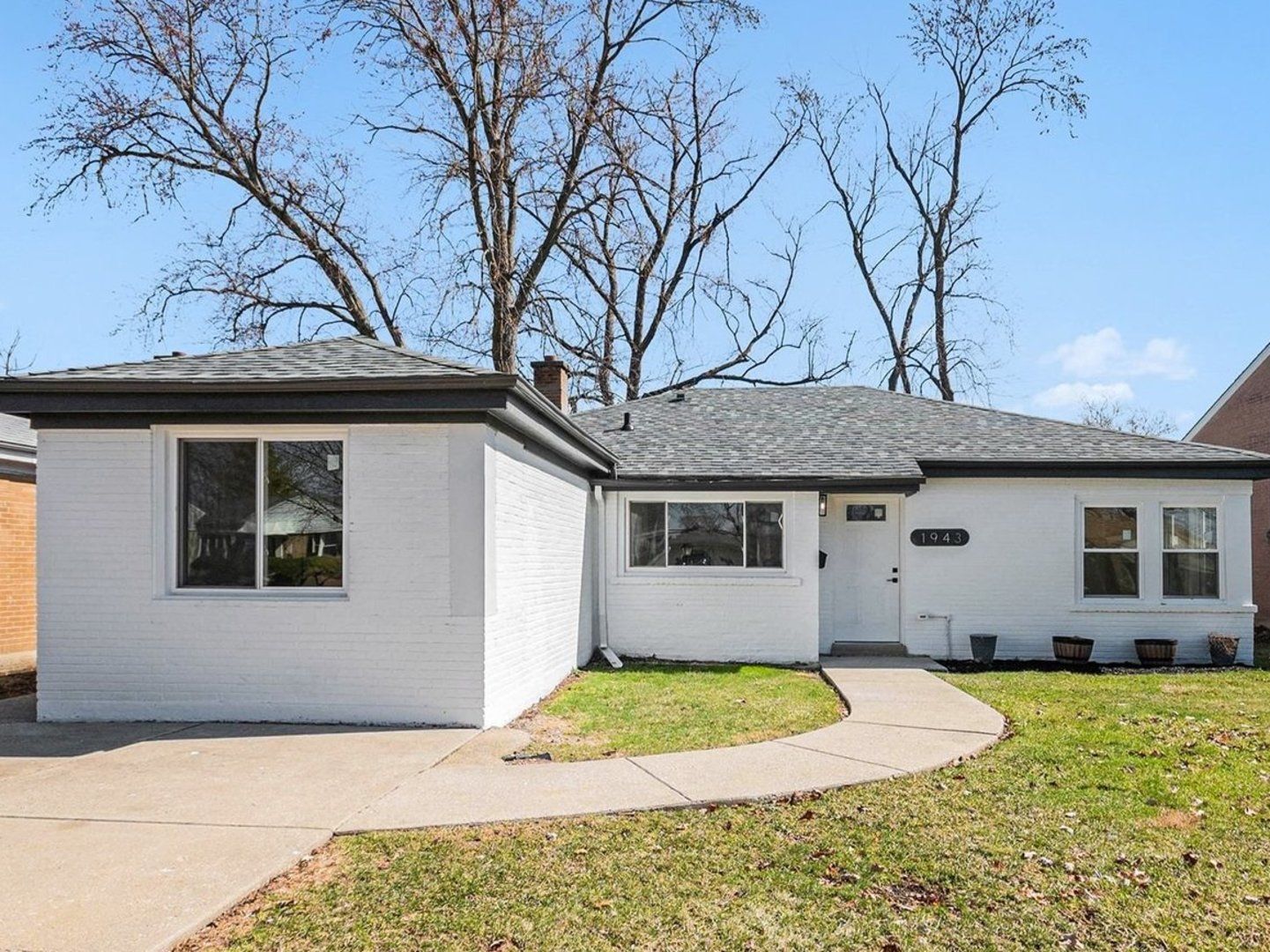 1943 Mayfair Avenue — Westchester, IL 60154