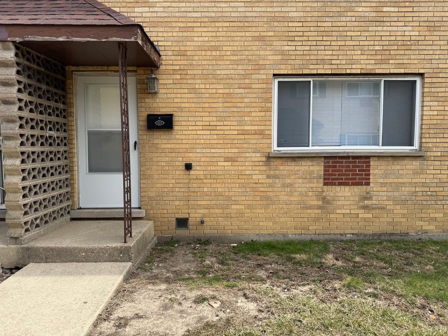 2173 W 171st Street W — Hazel Crest, IL 60429
