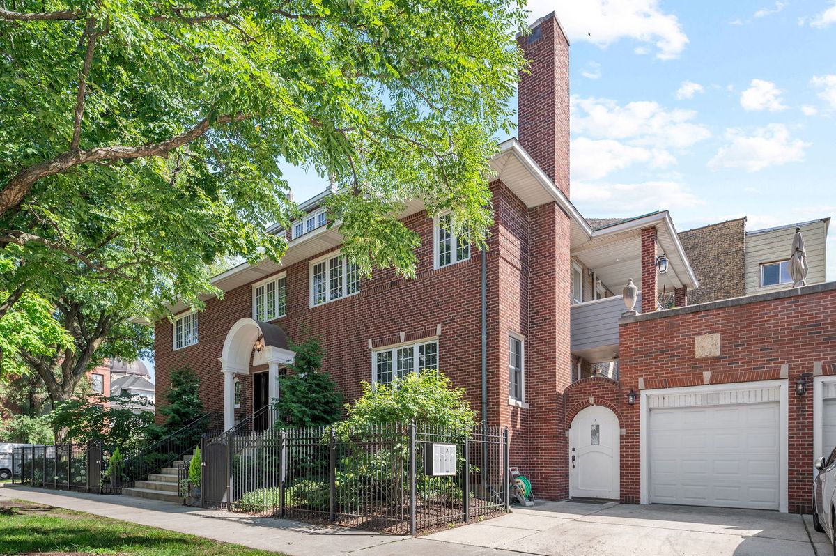 1705 Leland Avenue, Chicago, IL 60640