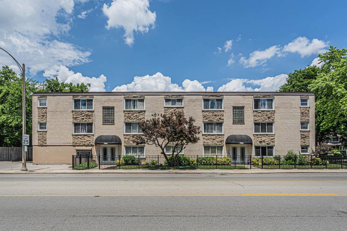 7952 MADISON Street, River Forest, IL 60305