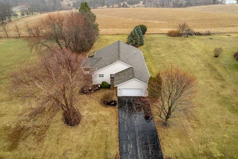 186 LAKE SUMMERSET Road, Davis, IL 61019