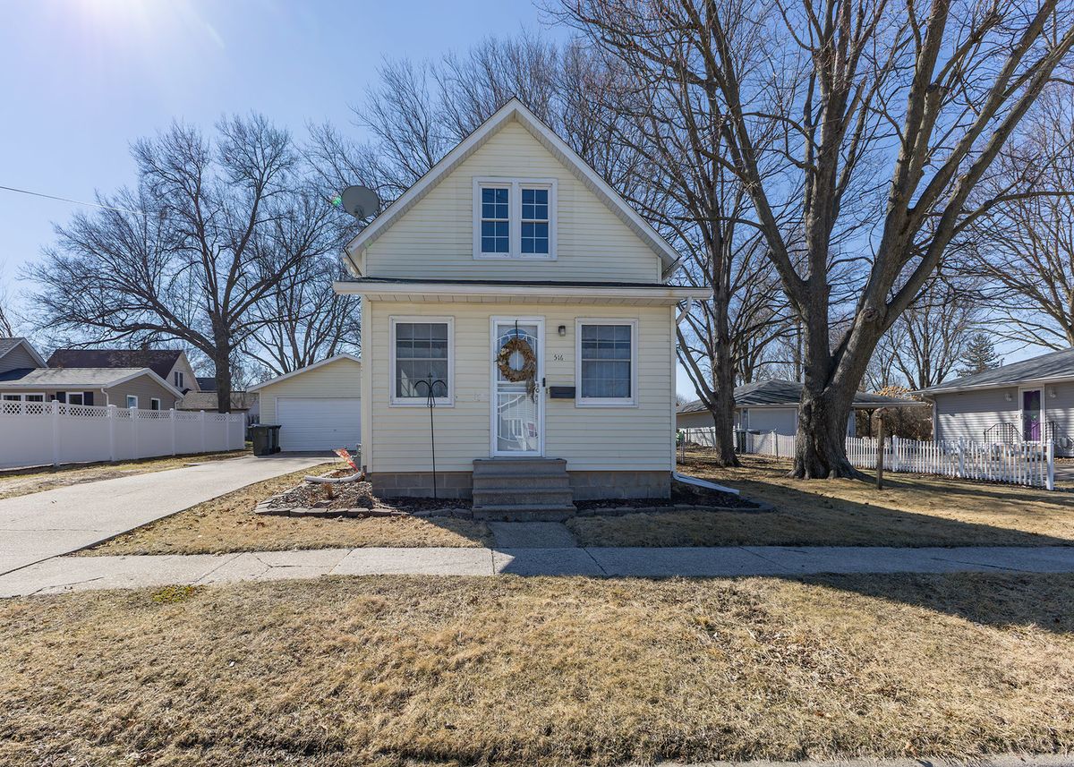 516 Wells Street, Geneseo, IL 61254