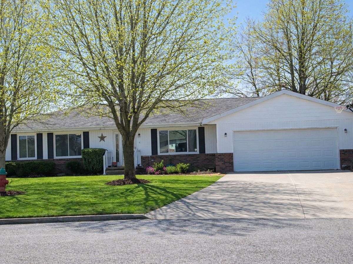 4 James Court, Minier, IL 61759