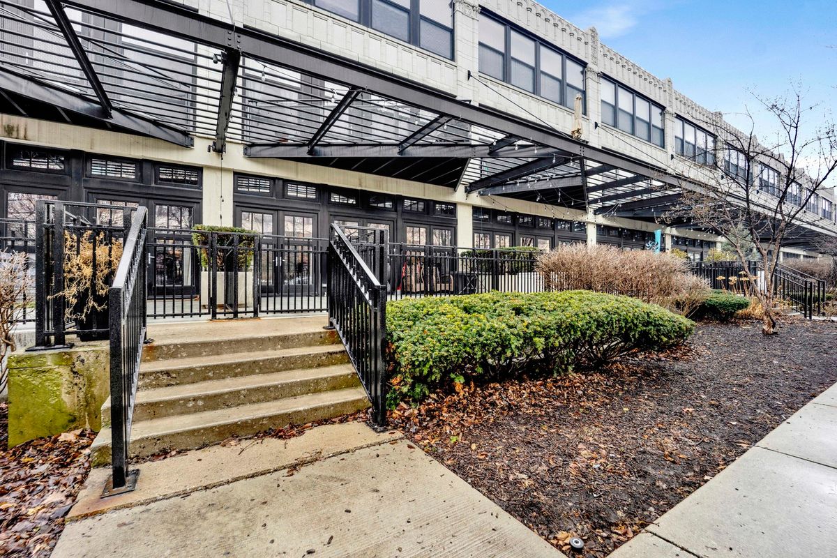 1071 15th Street, Chicago, IL 60608