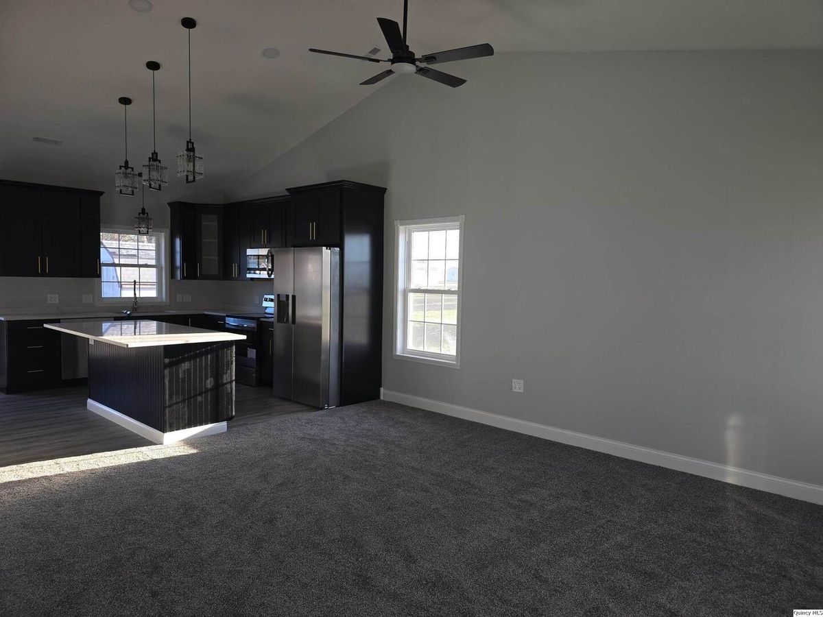 1301 Wabash Avenue, Carthage, IL 62321