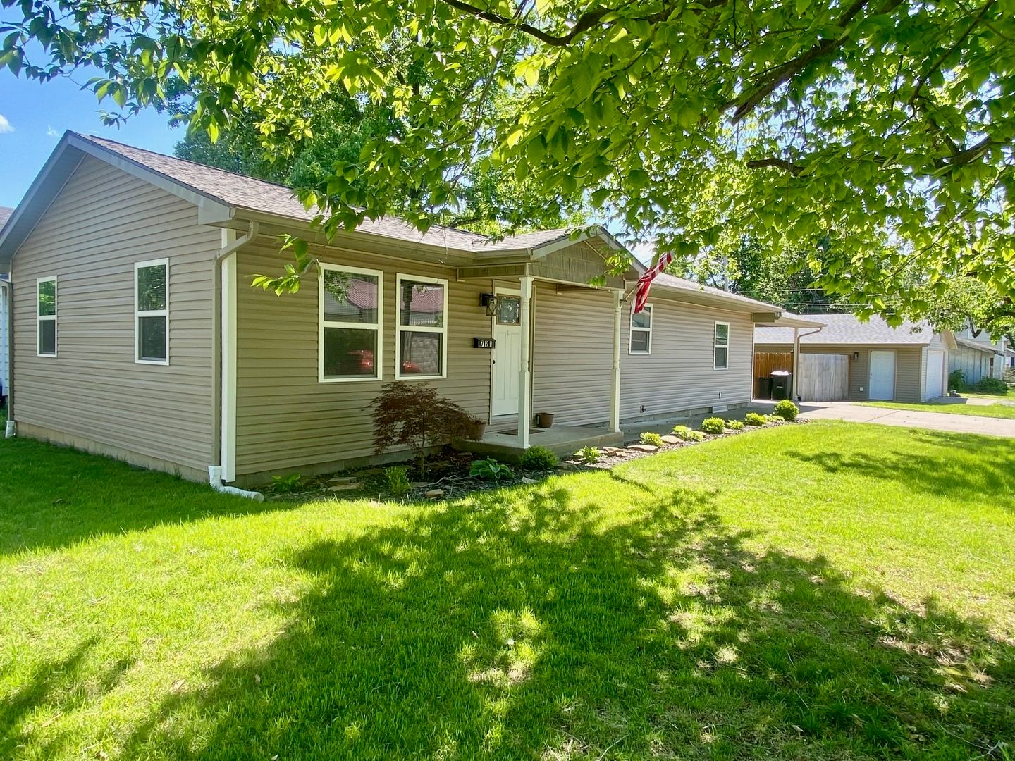 721 N 17th Street — Herrin, IL 62848