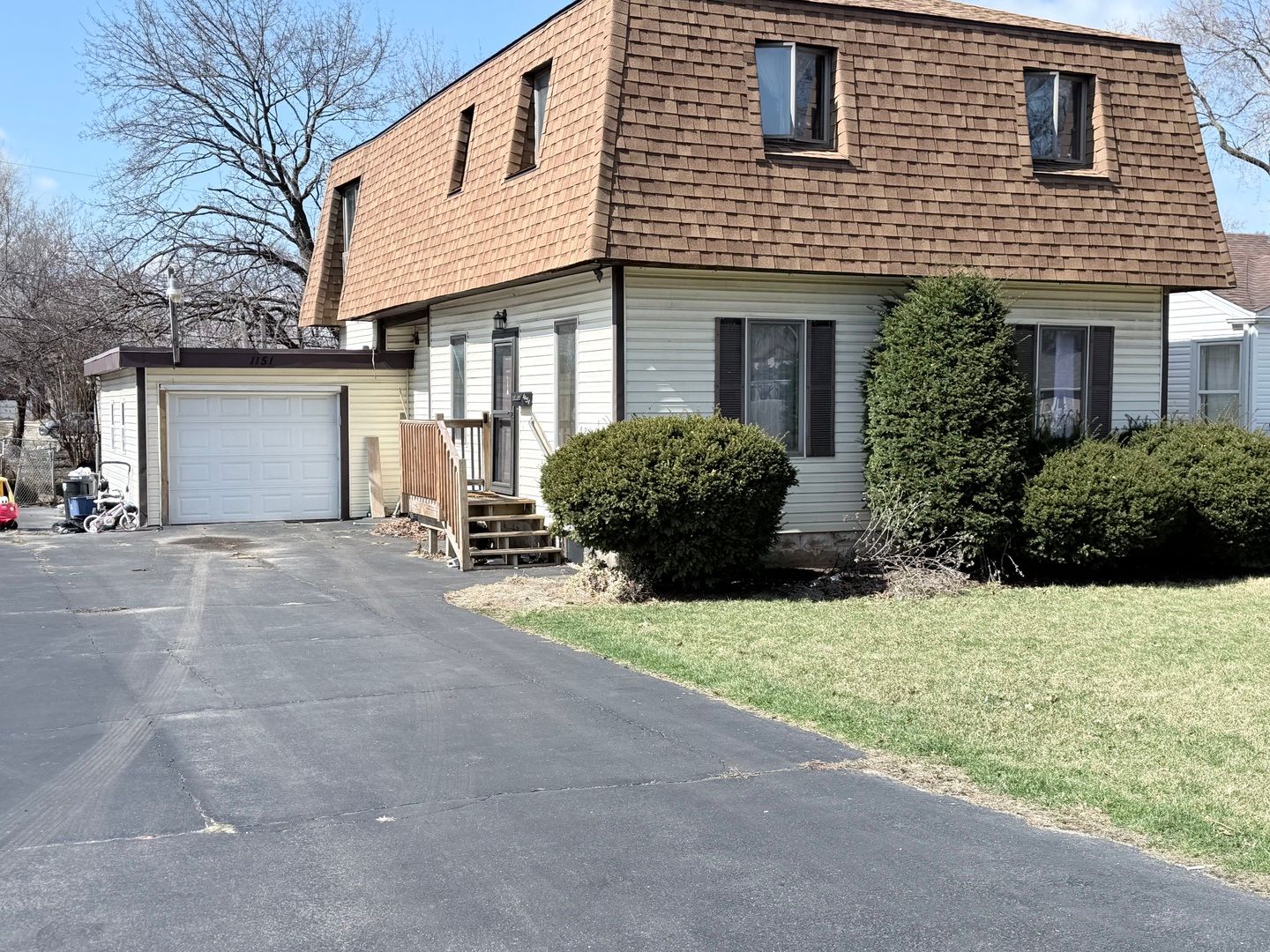 1151 Gates Street — Aurora, IL 60505