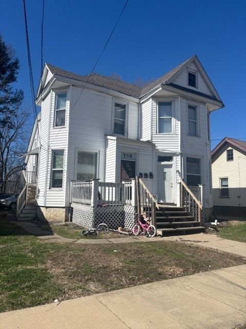 708 Lee Street, Bloomington, IL 61701
