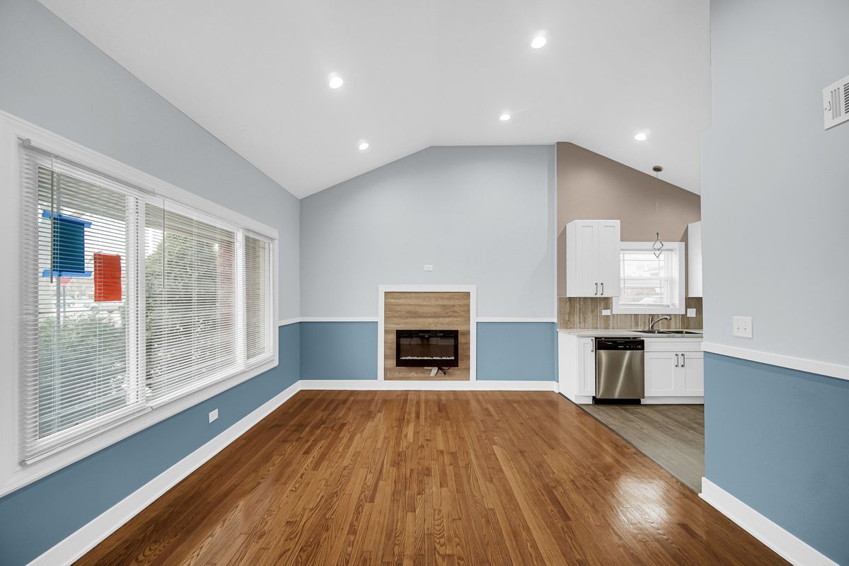 12500 Loomis Street, Calumet Park, IL 60827