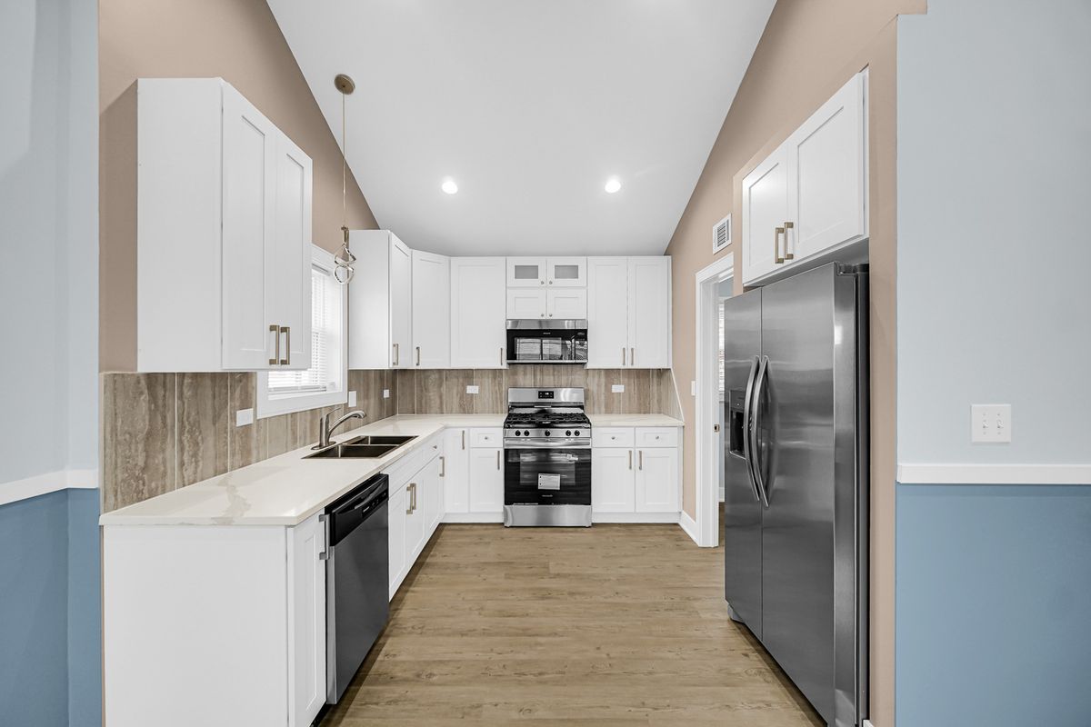 12500 Loomis Street, Calumet Park, IL 60827