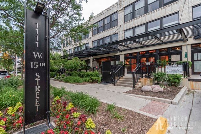 1111 W 15th Street #409 — Chicago, IL 60608