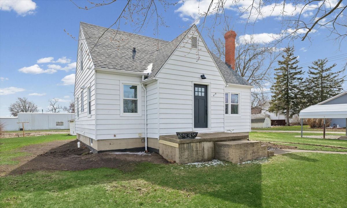 619 E 11th Street, Gibson City, IL 60936