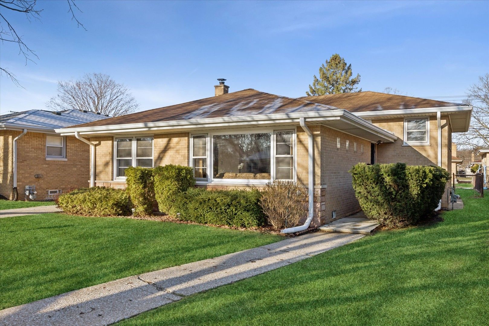 942 Sherwood Road — La Grange Park, IL 60526