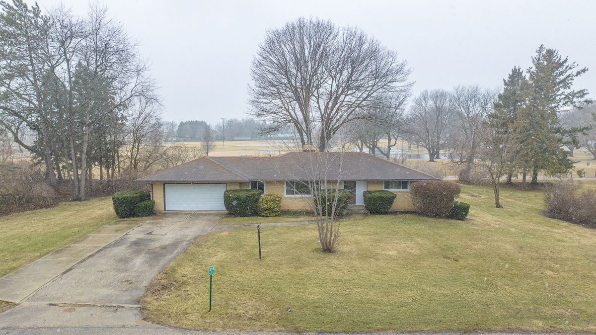 1854 Weller Drive, Mount Morris, IL 61054