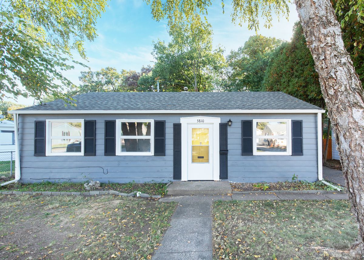 3810 11th Avenue, Moline, IL 61265